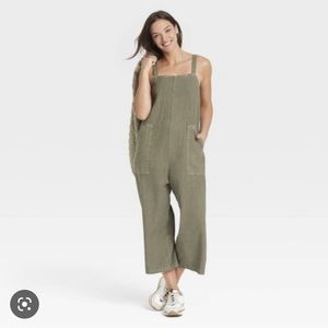 Universal Thread Jumpsuit Size Medium
